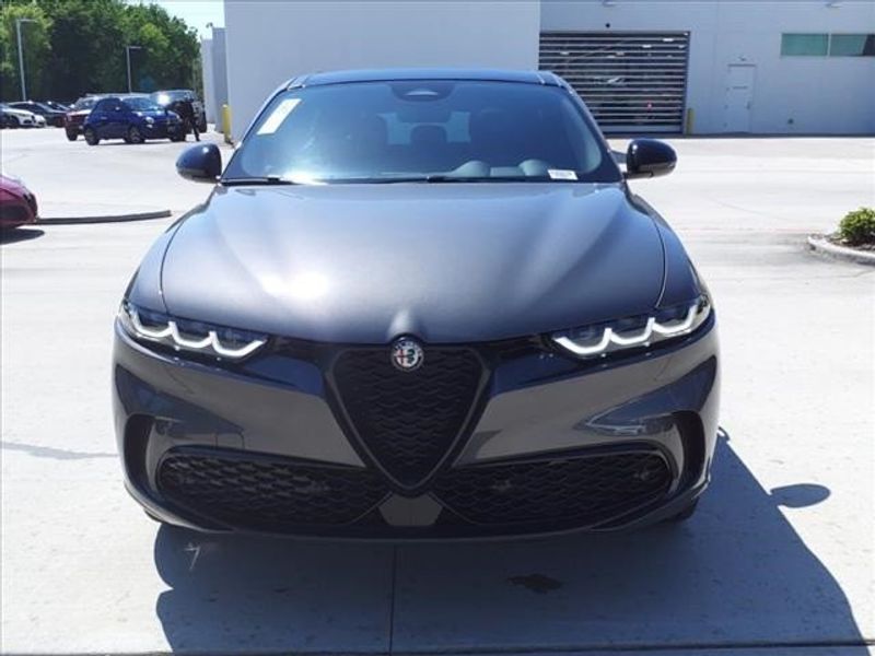 2024 Alfa Romeo Tonale Veloce in a Grigio Ascari Metallic exterior color and Blackinterior. Northside Imports Houston 281-475-4549 northsideimportshouston.com 