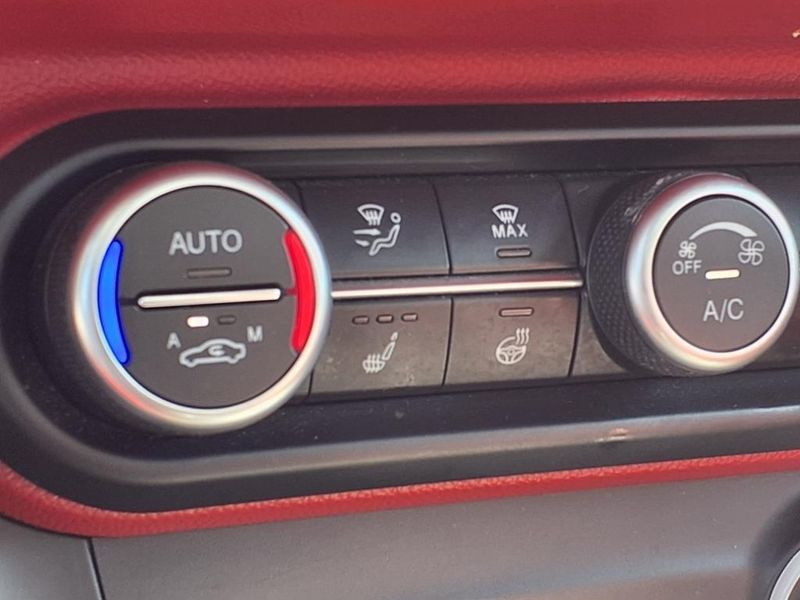 2021 Alfa Romeo Stelvio TiImage 8