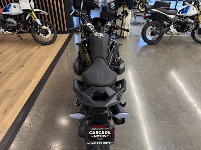 2026 BMW R 1300 RS - BLACK STORM METALLIC - TRIPLE BLACK 