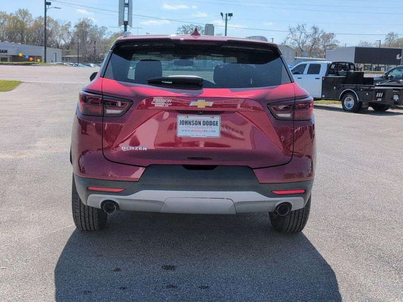 Used 2023 Chevrolet Blazer LTImage 4