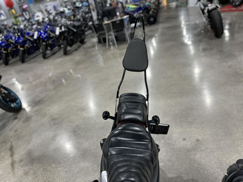 Used 2017 Harley-Davidson SPORTSTER IRON 883 Image 13