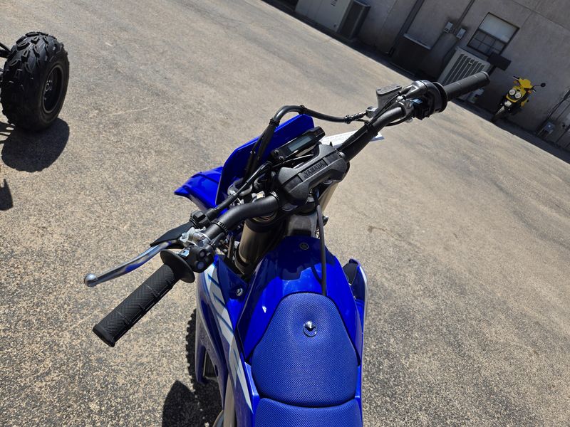 2025 Yamaha WR450F TEAM BLUE Image 11