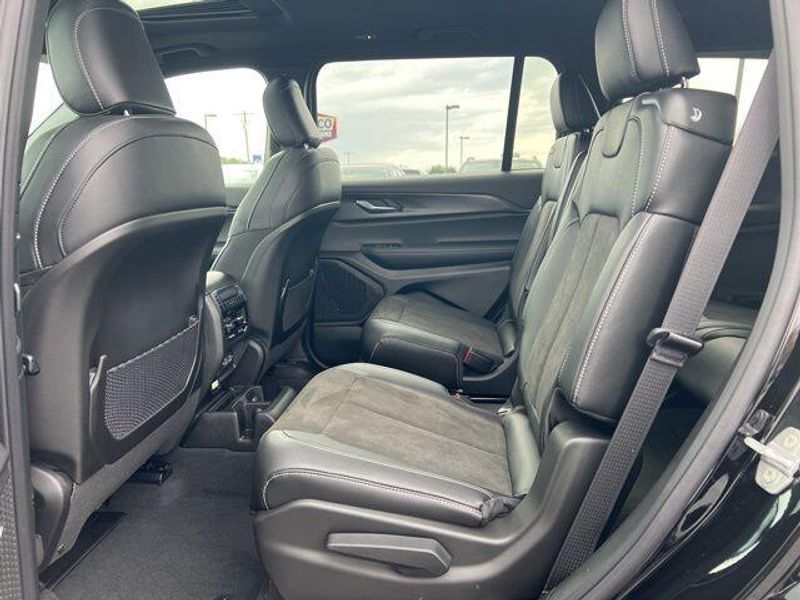 2025 Jeep Grand Cherokee L Altitude X 4x4