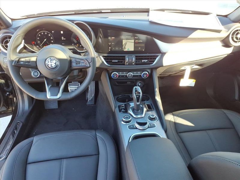 New 2025 Alfa Romeo Giulia RwdImage 13