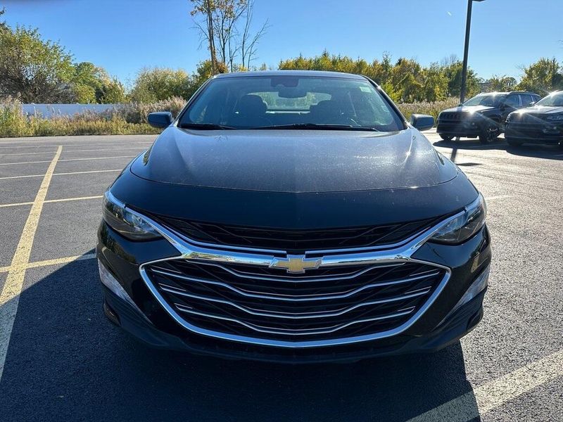 2023 Chevrolet Malibu 1LT photo 4
