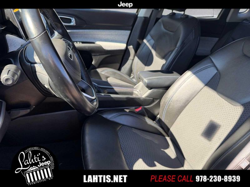 2022 Jeep Compass Latitude photo 7