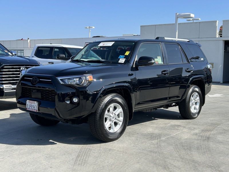 2023 Toyota 4Runner SR5 PremiumImage 8