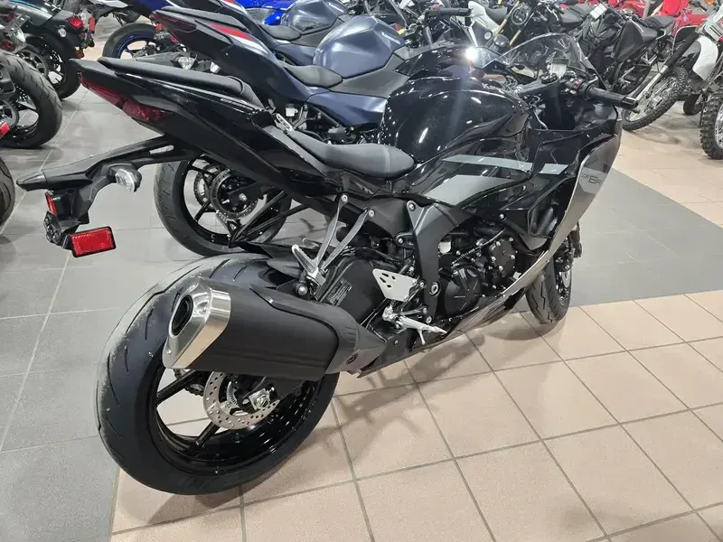 NEW 2026 KAWASAKI NINJA ZX-6R ABS Image 5
