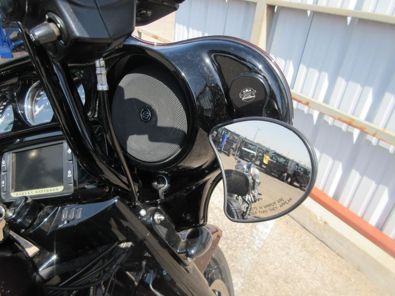 USED 2018 HARLEY STREET GLIDE SPECIAL Image 19