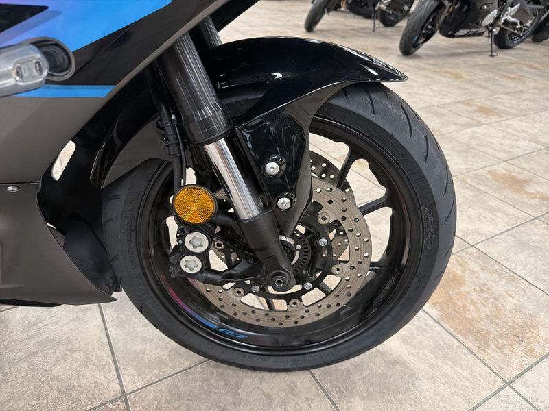 Used 2024 Yamaha YZF-R7 CA Image 19