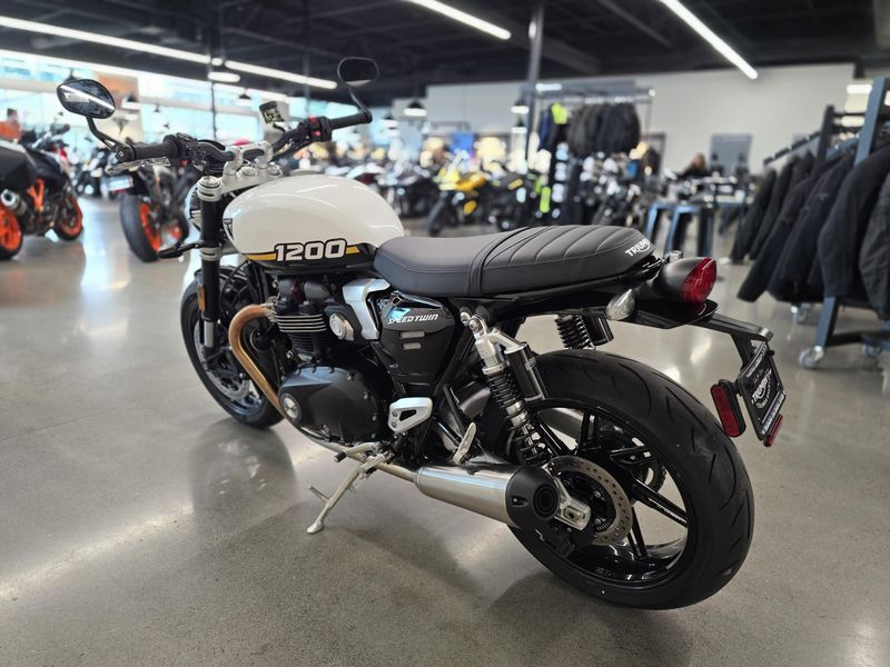 2025 Triumph SPEED TWIN 1200 