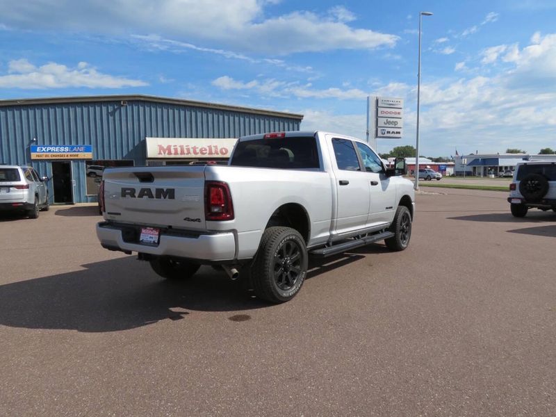Used 2026 RAM 2500 Big Horn 4x4 4dr Crew Cab 6.3 ft. SB PickupImage 5