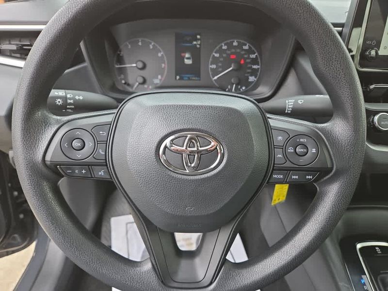 2023 Toyota Corolla LEImage 21