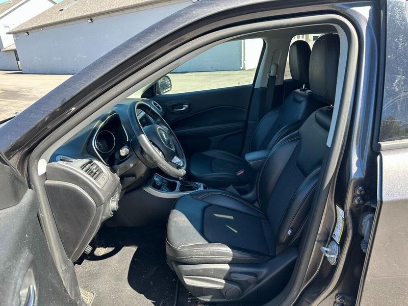 2019 Jeep Compass Latitude photo 9