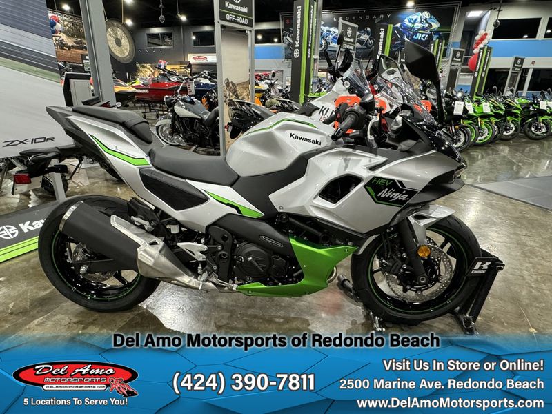 2024 Kawasaki NINJA 7 HYBRID ABSImage 2