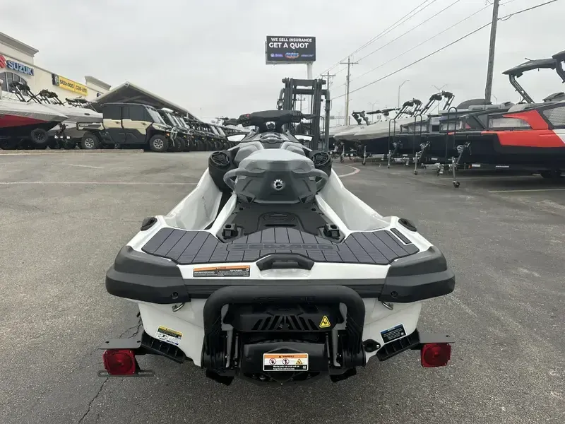 2005 SEADOO GTX LIMITED 325 WITH SOUND SYSTEM IDF WHITE PEARL Image 9