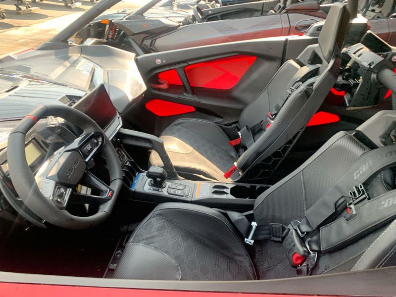New 2025 Can-Am MAVERICK R MAX X 999T DCT Image 14