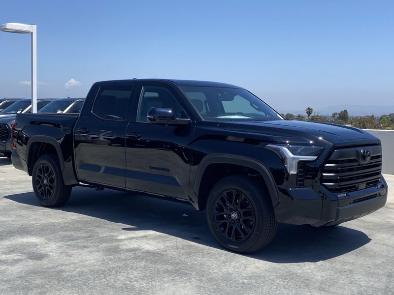 2025 Toyota Tundra LimitedImage 2