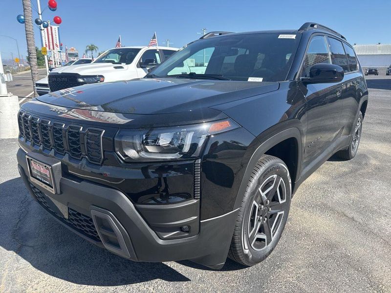 New 2026 Jeep Cherokee LaredoImage 7