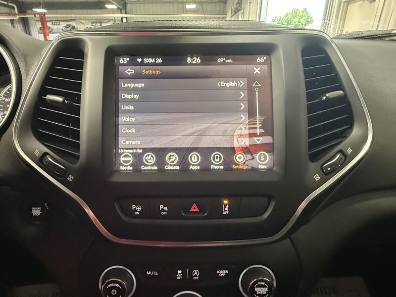 Used 2023 Jeep Cherokee Altitude LuxImage 31