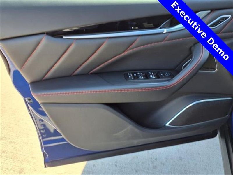 2024 Maserati Levante ModenaImage 16