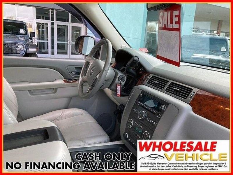2012 GMC Yukon XL 1500 SLT 1500Image 9