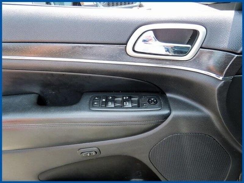 Used 2018 Jeep Grand Cherokee LimitedImage 12