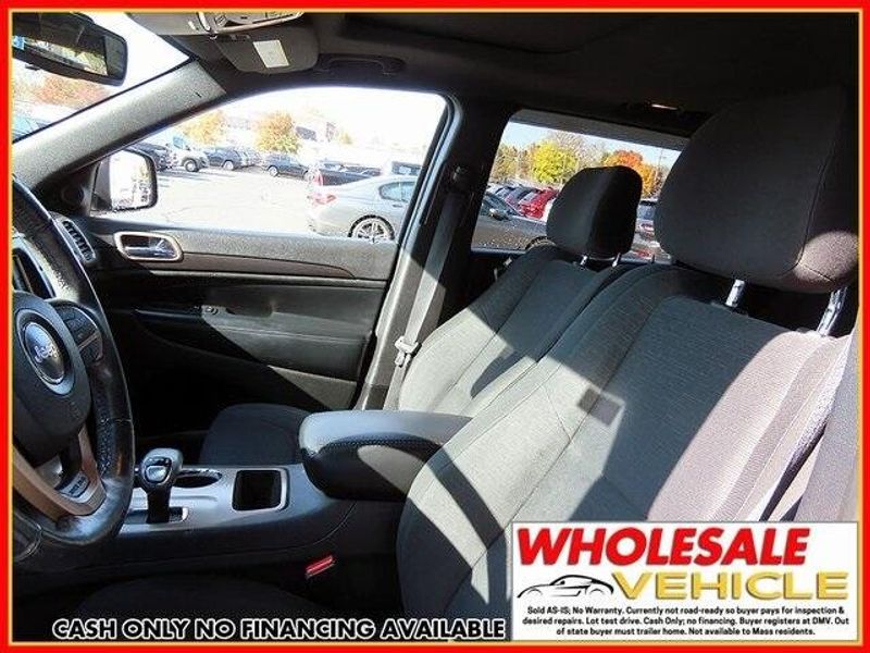 2014 Jeep Grand Cherokee LaredoImage 12