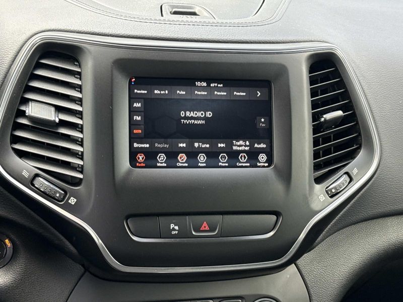 Used 2019 Jeep Cherokee Latitude Plus FWD