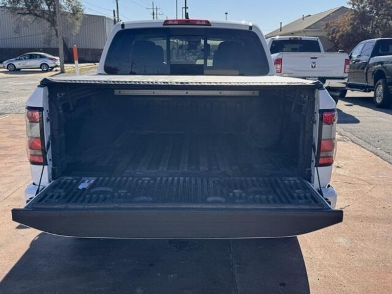 Used 2024 Nissan Frontier SVImage 7