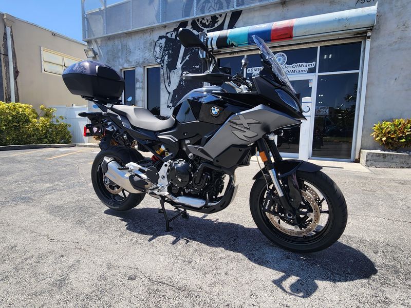 2022 BMW F 900 XR Image 11