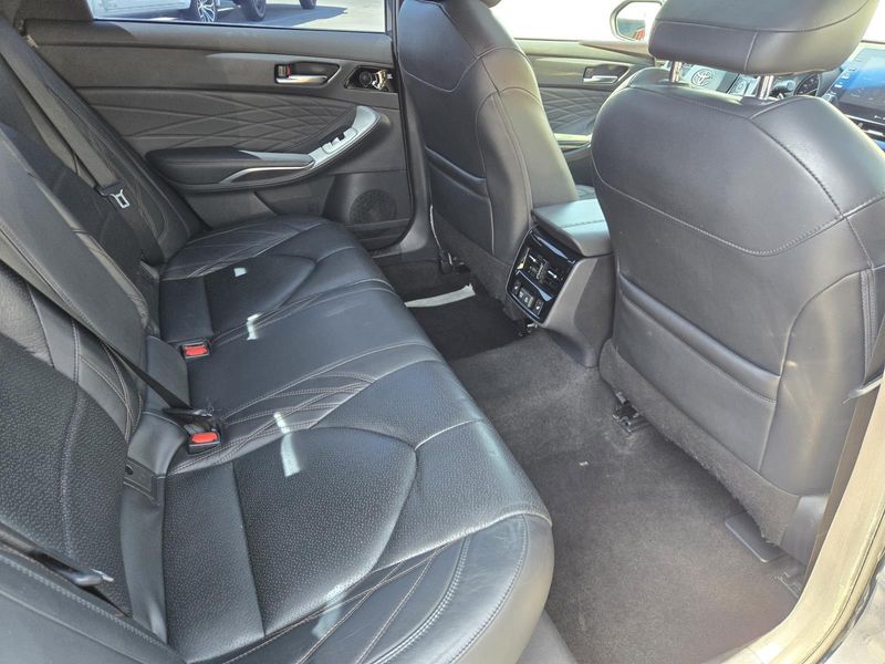 Used 2021 Toyota Avalon Hybrid Limited FWD (Natl)