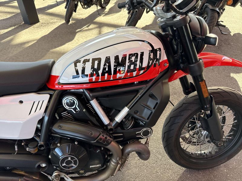 Used 2022 Ducati SCRAMBLER ICON DARK Image 11