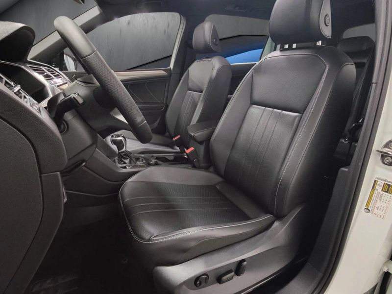 Used 2022 Volkswagen Tiguan SE R-Line Black AWD w/SunroofImage 16