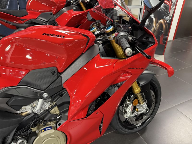 2025 Ducati PANIGALE V4 SImage 5
