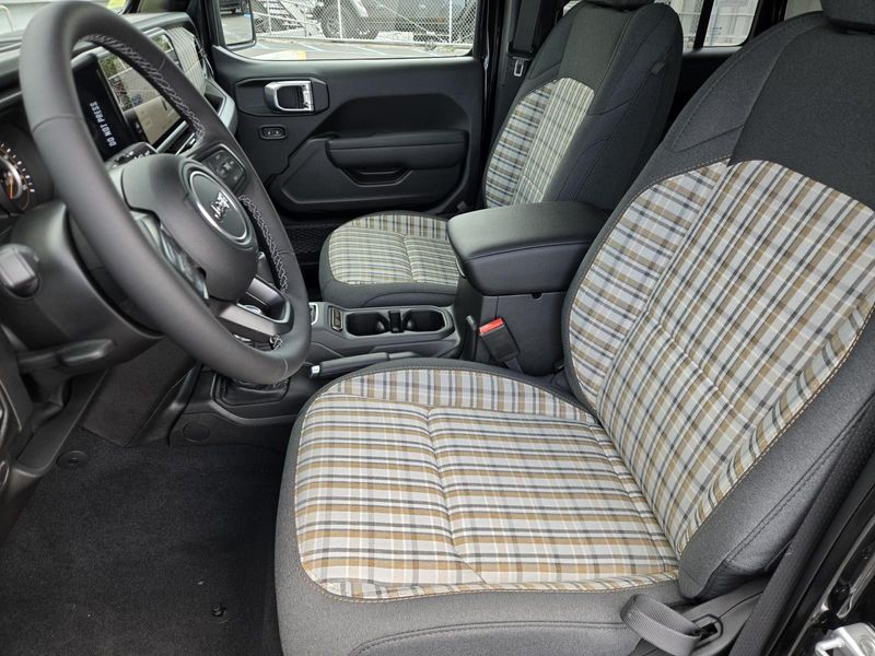 New 2026 Jeep Wrangler 4-door 85th Anniversary Edition