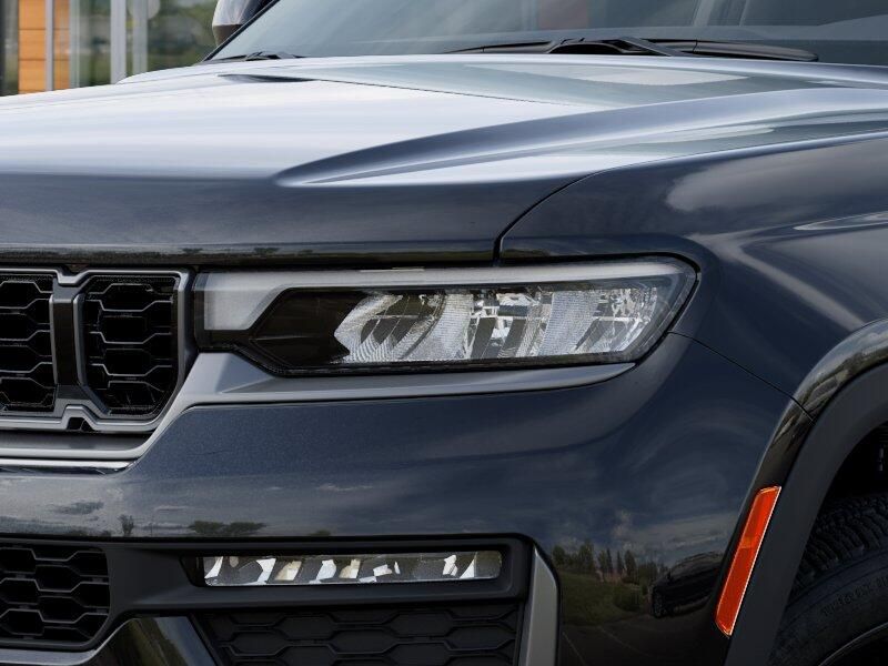 New 2026 Jeep Grand Cherokee Limited 4x4Image 36