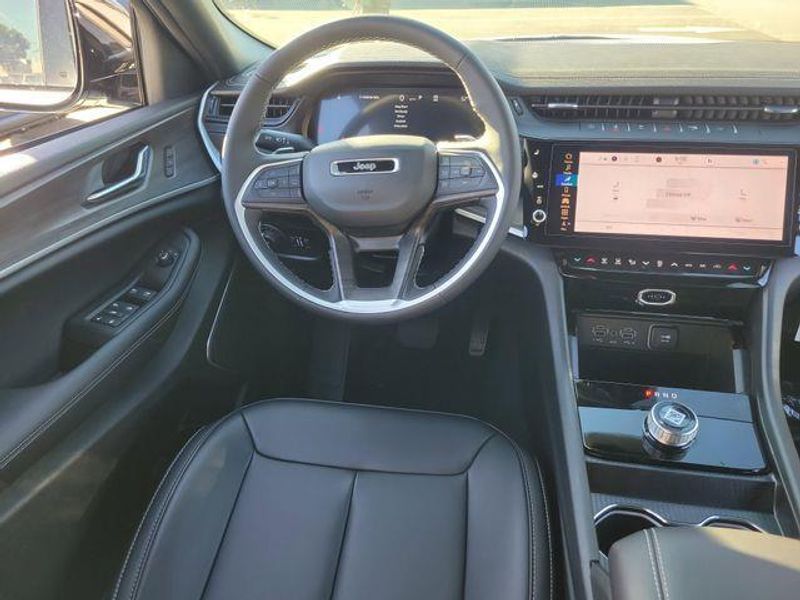 New 2026 Jeep Grand Cherokee Limited 4x2
