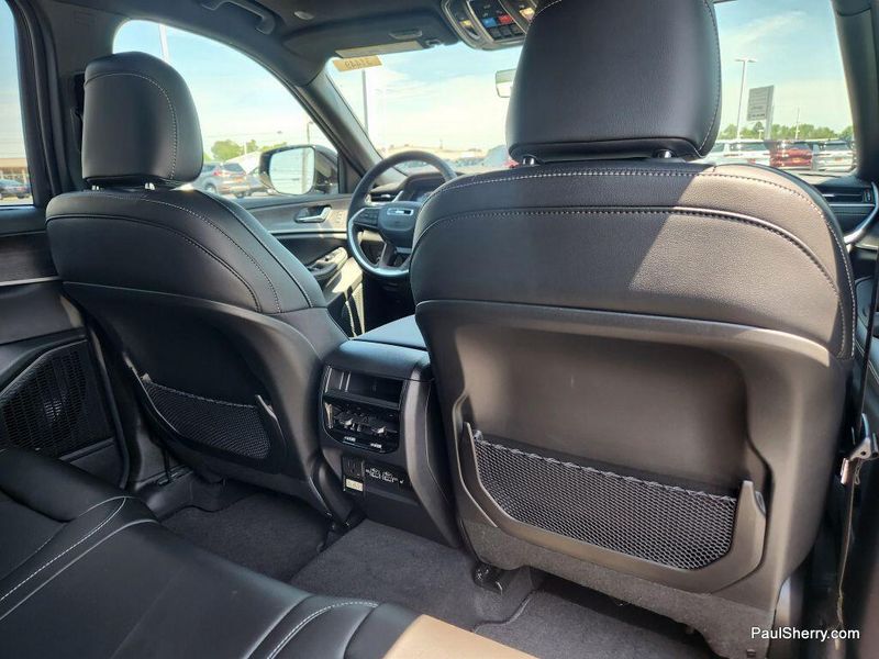 2025 Jeep Grand Cherokee Limited photo 43