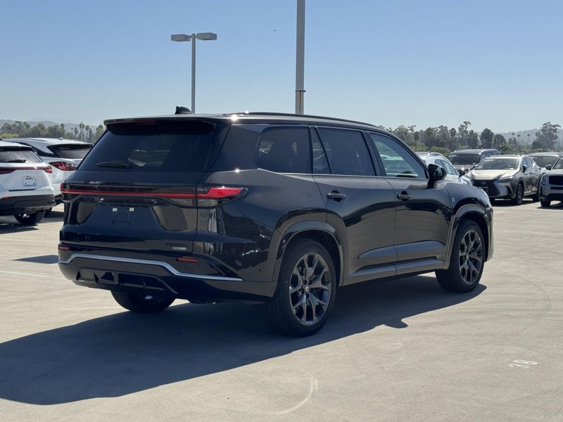 New 2026 Lexus TX 500h F SPORT Performance PremiumImage 9
