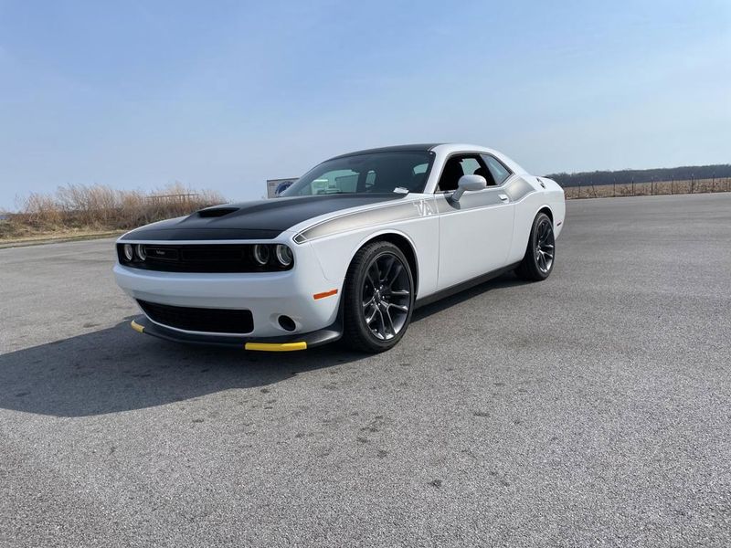 2023 Dodge Challenger R/T photo 2