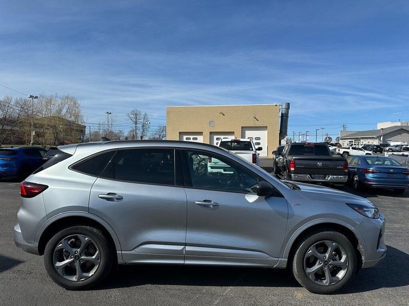 2024 Ford Escape ST-LineImage 12