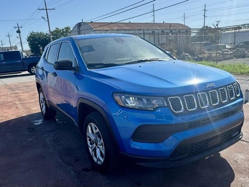 Used 2025 Jeep Compass SportImage 3
