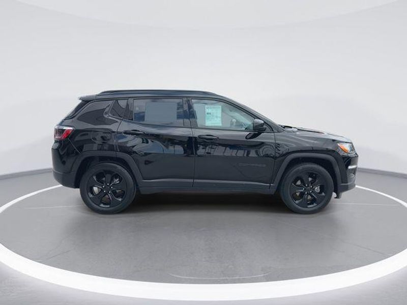 Used 2021 Jeep Compass AltitudeImage 9