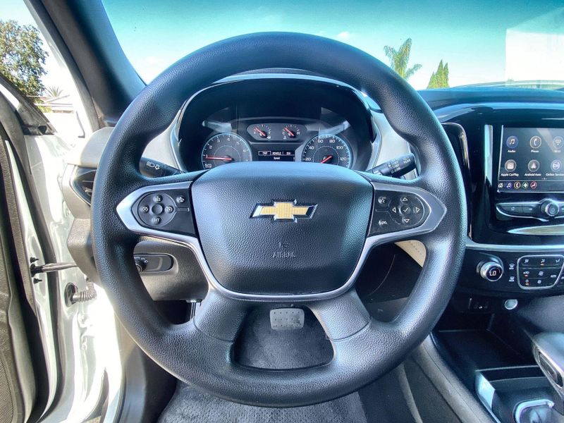 Used 2022 Chevrolet Traverse LSImage 13