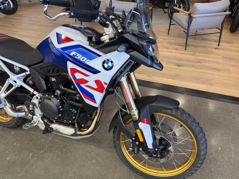 2025 BMW F 900 GS - LIGHT WHITE RACING BLUE RACING RED 