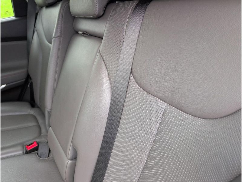 Used 2020 Hyundai Santa Fe LimitedImage 28