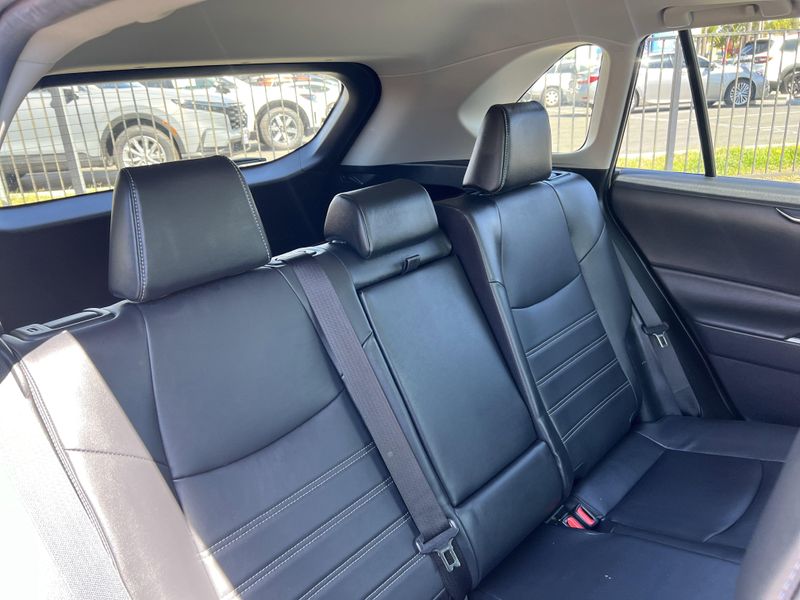 2023 Toyota RAV4 Hybrid XLE PremiumImage 24