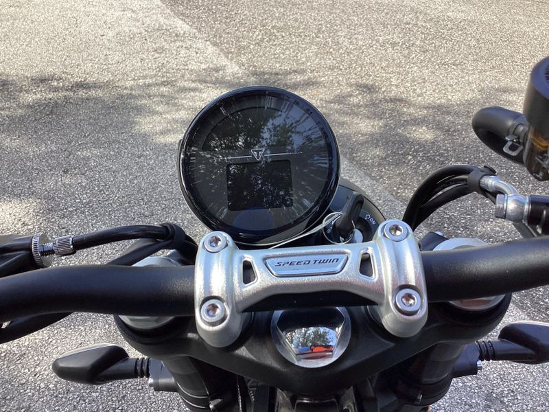 2025 Triumph Speed Twin 900 Base 