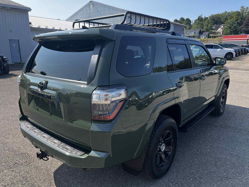 2022 Toyota 4Runner Trail Special Edition photo 10